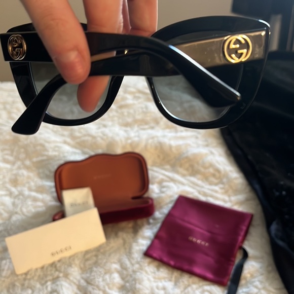 Gucci sunglasses, a little loose, real, certificate come with, case, bag. - Picture 4 of 6